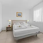 Kamenjak Runke 3*