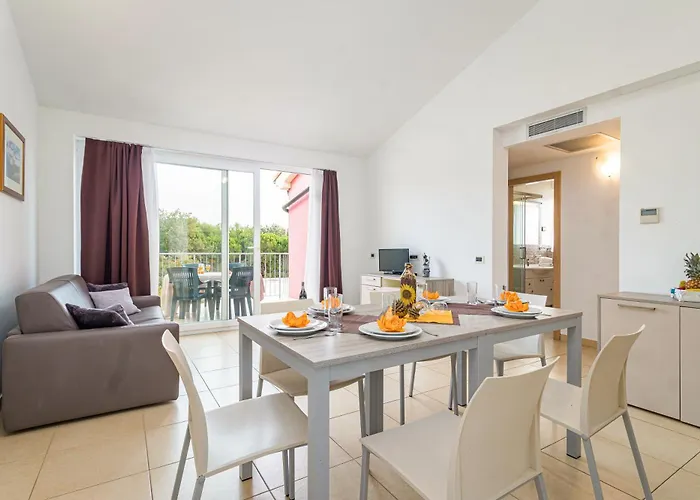 Kamenjak Runke Aparthotel 3*