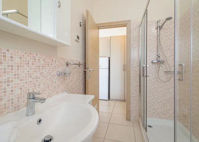 Aparthotel Kamenjak Runke 3*