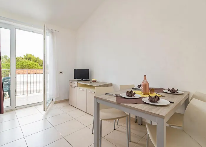 Kamenjak Runke Aparthotel Premantura