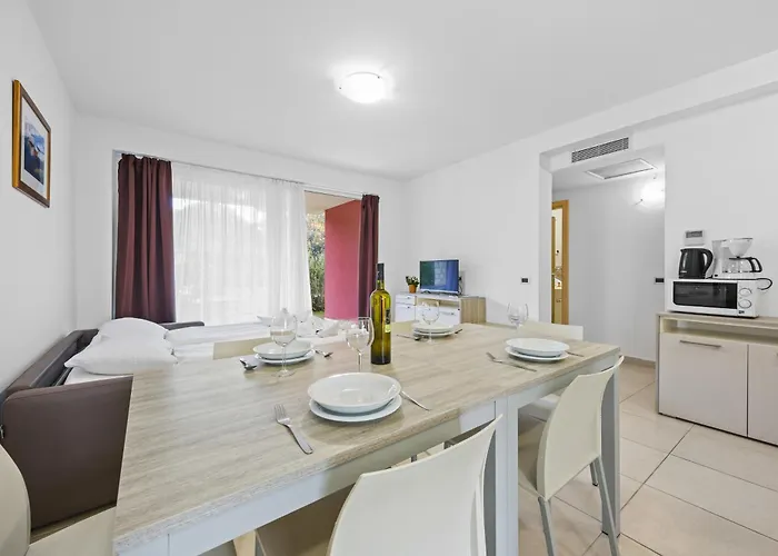 Kamenjak Runke Hotel apartamentowy Premantura