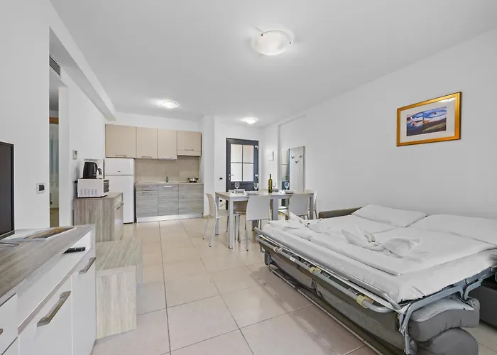 Kamenjak Runke Aparthotel 3*