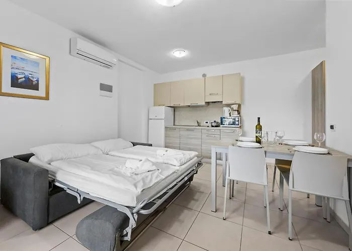 Kamenjak Runke Aparthotel Premantura