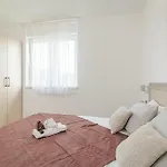 Kamenjak Runke Apartahotel