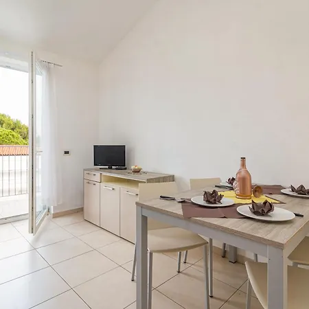 Kamenjak Runke Aparthotel Premantura
