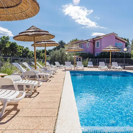 Kamenjak Runke Aparthotel Premantura